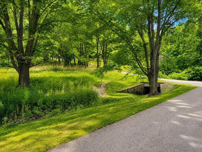 24345 E Burns Valley Rd, Winona, MN 55987