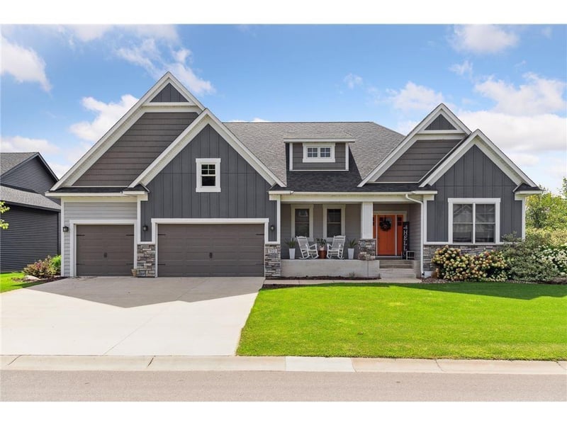 922 Pheasant Rn S, Lino Lakes, MN 55014