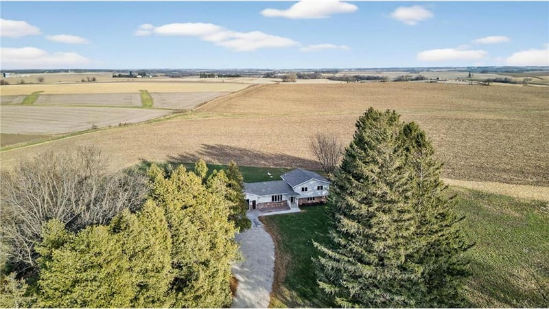 15158 241st Ave, Preston, MN 55965