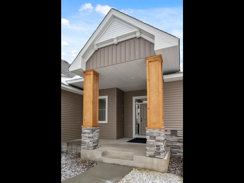 000 Tiger St NW, Princeton, MN 55371