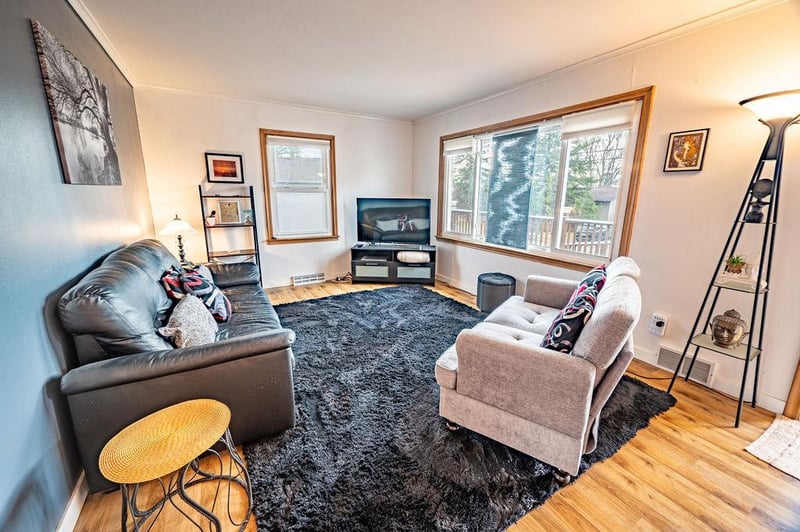 158 W Summit Ave, Ellsworth, WI 54011