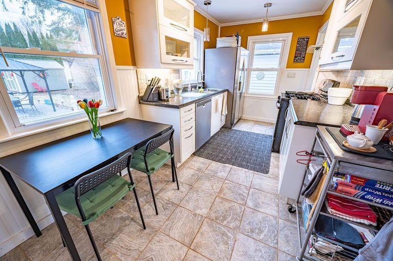 158 W Summit Ave, Ellsworth, WI 54011