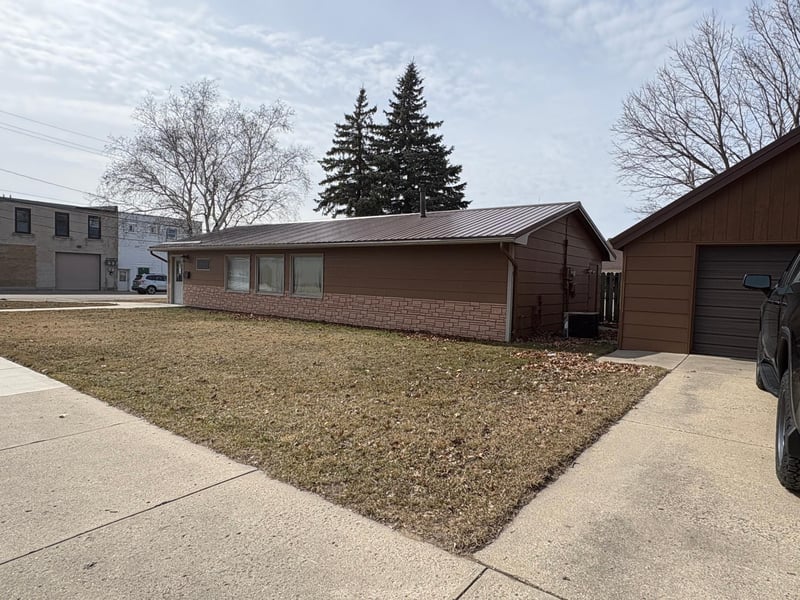 201 12th St N, Benson, MN 56215