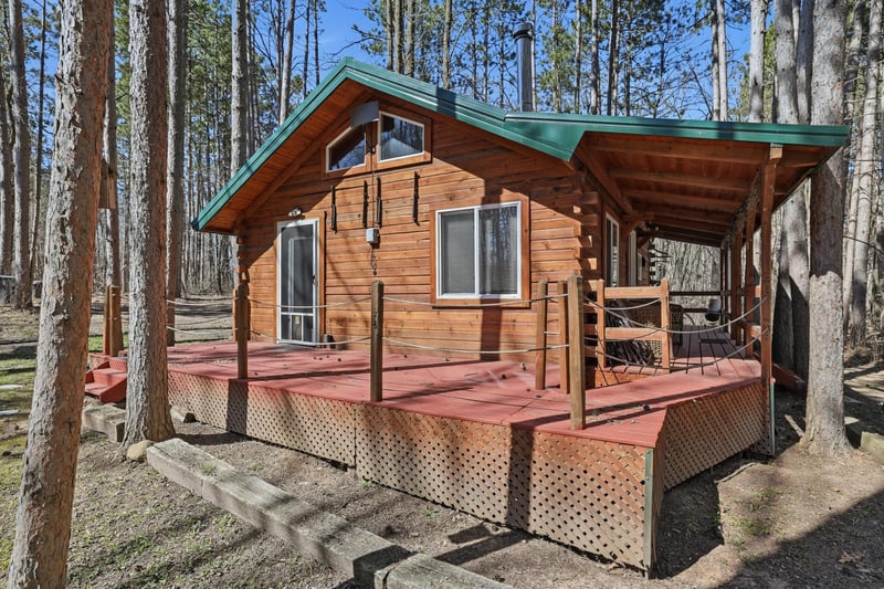 2633 Pine Ln, Mora, MN 55051