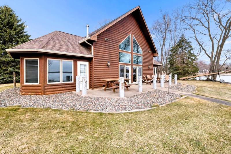 46302 Port Royal Rd, Isle, MN 56342