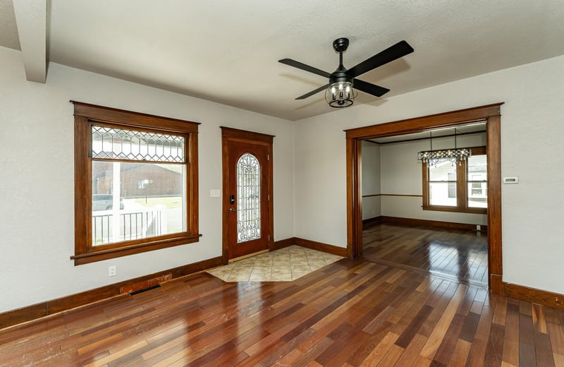 473 E 12th St, Saint Charles, MN 55972