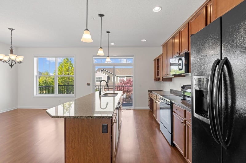 9652 Unity Ln N, Brooklyn Park, MN 55443
