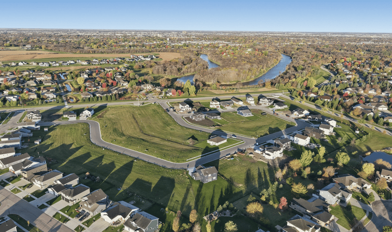 4839 4th St S, Moorhead, MN 56560