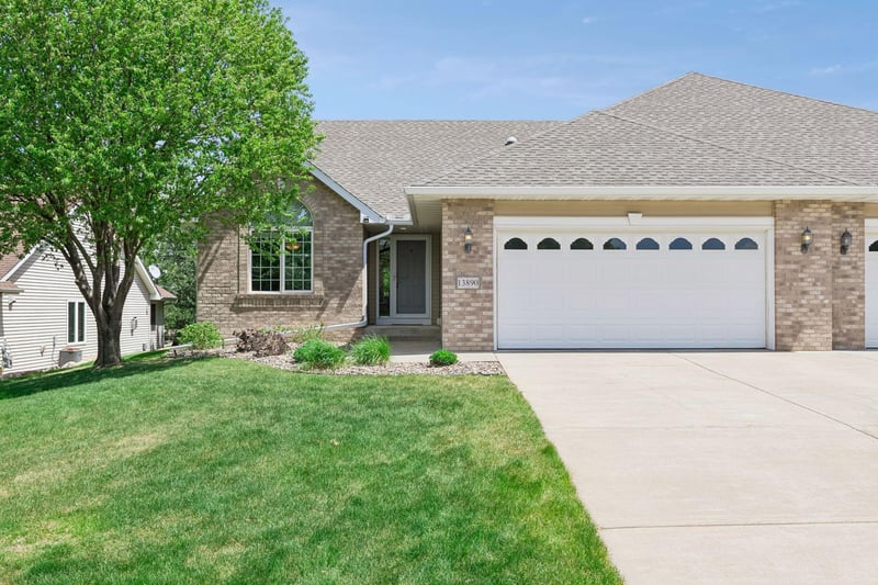 13890 Blanca Ct, Rosemount, MN 55068