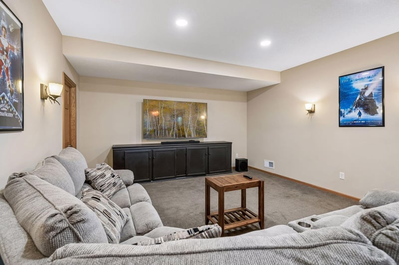 13890 Blanca Ct, Rosemount, MN 55068