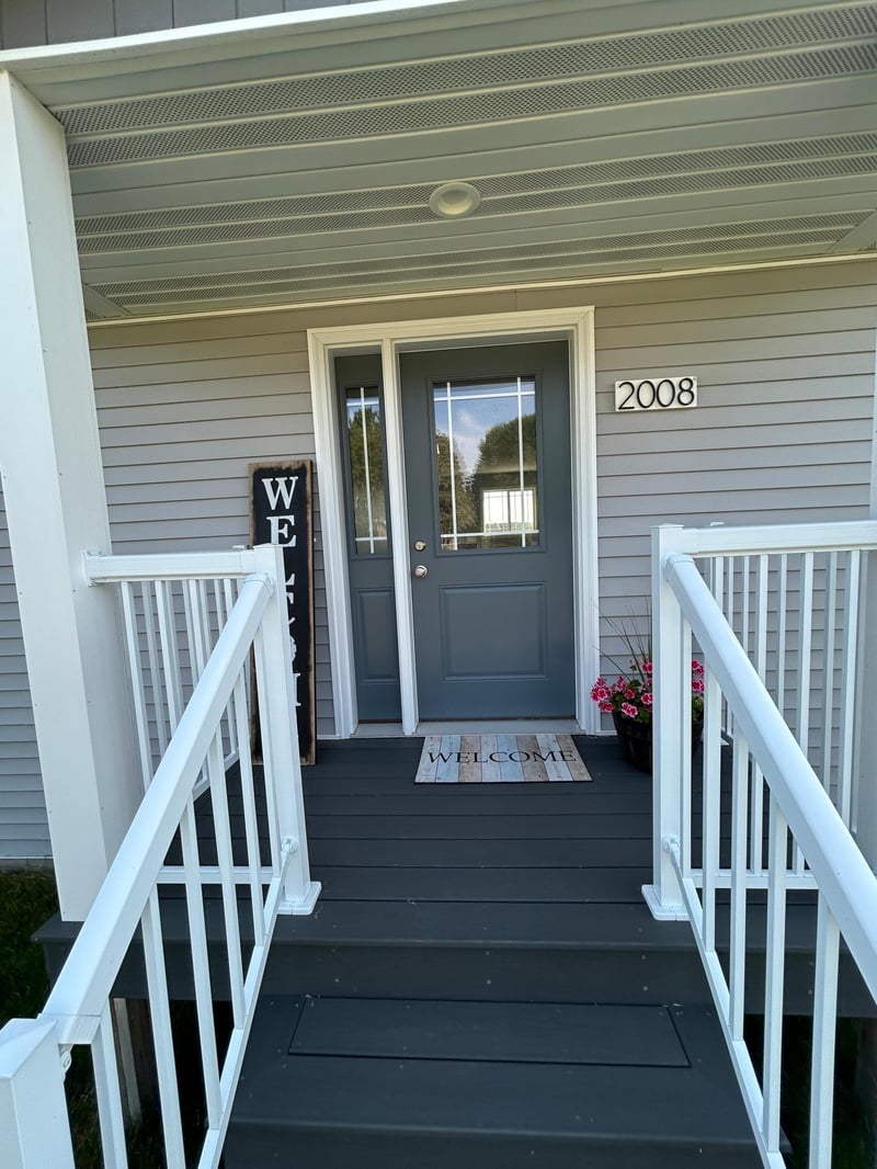 2008 Nelson Dr, Thief River Falls, MN 56701
