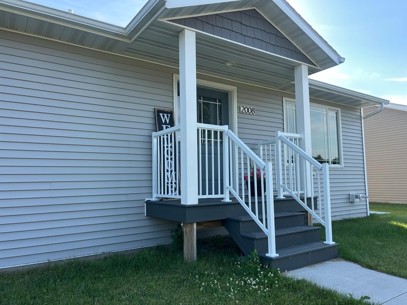 2008 Nelson Dr, Thief River Falls, MN 56701