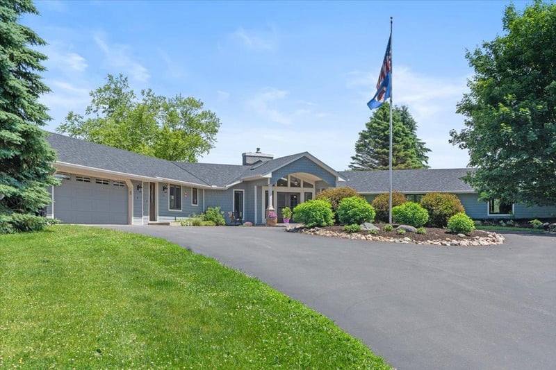 1200 Game Farm Cir, Minnetrista, MN 55364