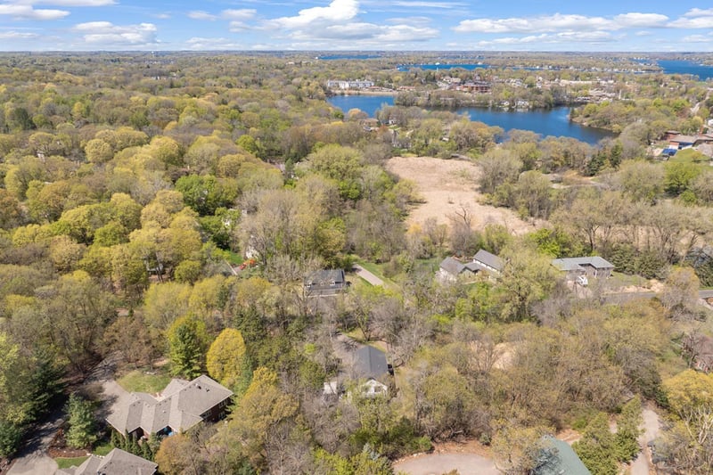 6145 Apple Rd, Shorewood, MN 55331