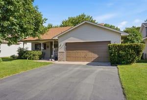 7230 38th St N, Oakdale, MN 55128