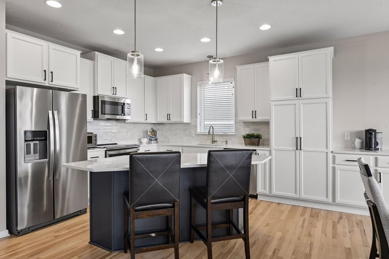 8205 Ridge Rd, Victoria, MN 55386