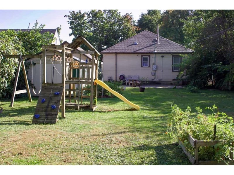 1112 Marsh St, Mankato, MN 56001