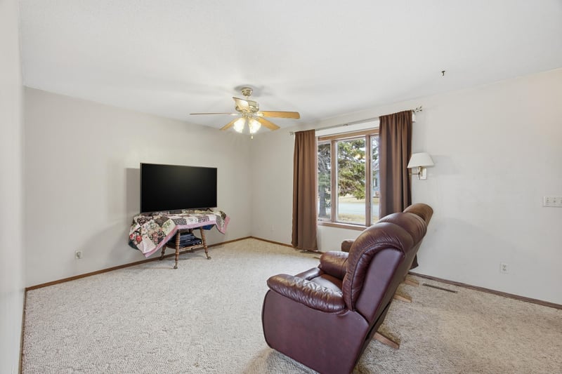 205 6th Ave E, Halstad, MN 56548