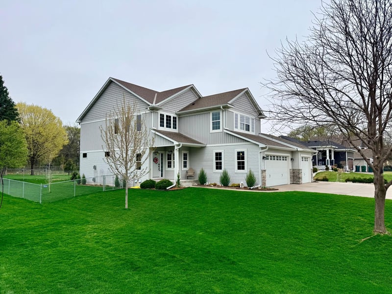 3677 Edgerton St, Vadnais Heights, MN 55127