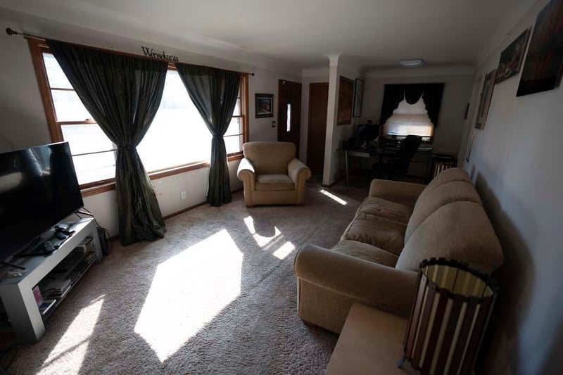 5453 N 4th St, Brooklyn Center, MN 55430