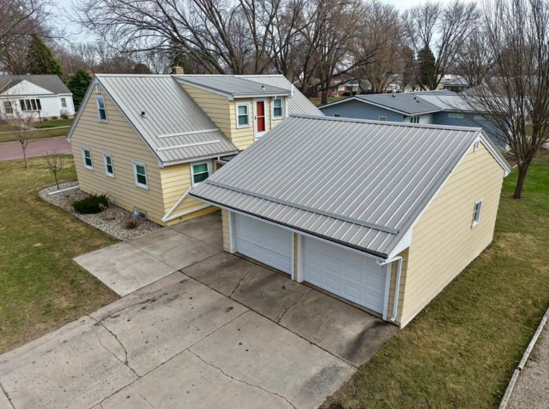 900 10th St S, Saint James, MN 56081