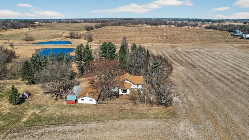 2270 397th Ave NE, Stanchfield, MN 55080
