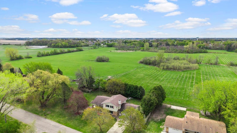 2055 Edgewood Dr, Owatonna, MN 55060