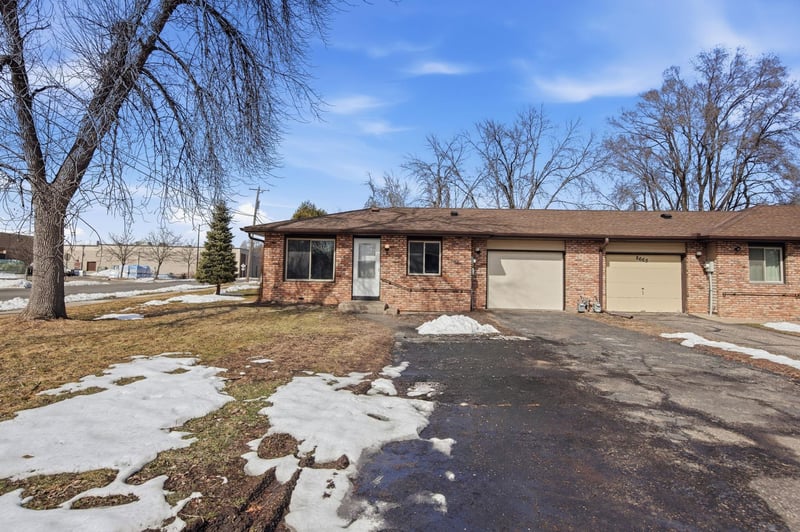8675 209th St W, Lakeville, MN 55044