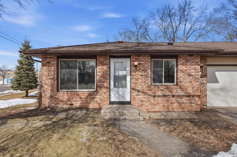 8675 209th St W, Lakeville, MN 55044