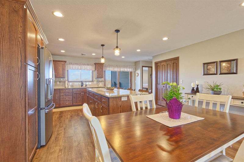 211 Century Ln, Silver Lake, MN 55381