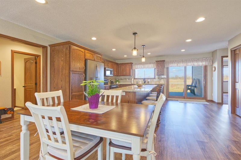 211 Century Ln, Silver Lake, MN 55381