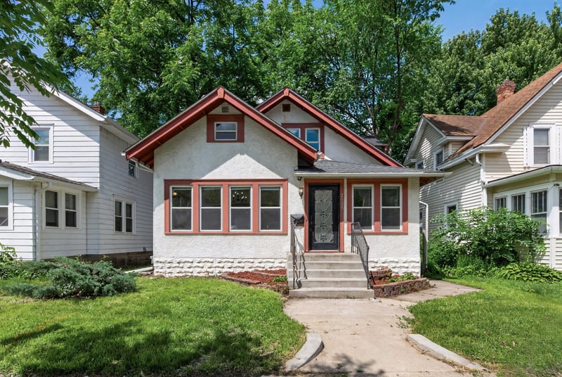 2923 Russell Ave N, Minneapolis, MN 55411