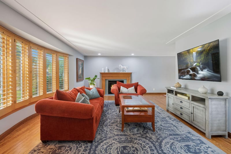 4516 Gilford Dr, Edina, MN 55435