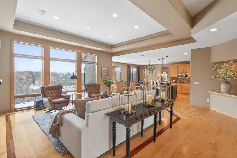 21115 Ridgewood Trl, Lakeville, MN 55044