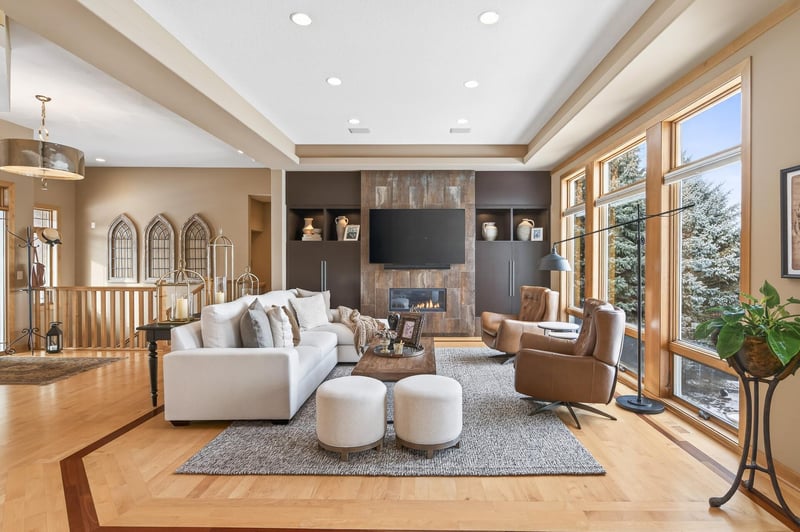 21115 Ridgewood Trl, Lakeville, MN 55044