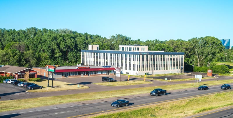 10730 Highway 55, Plymouth, MN 55441