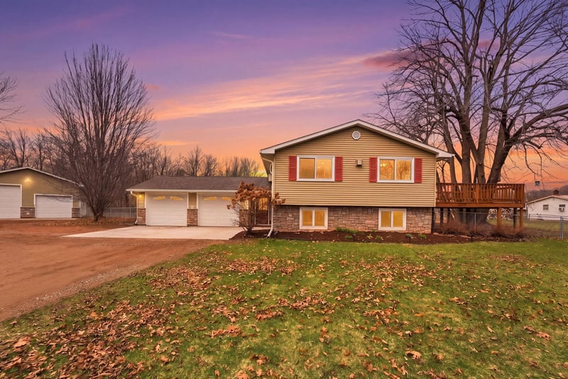 8285 Birchview Rd, Grasston, MN 55030