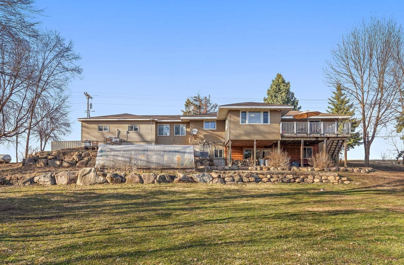 17375 Homestead Rd, Carver, MN 55315