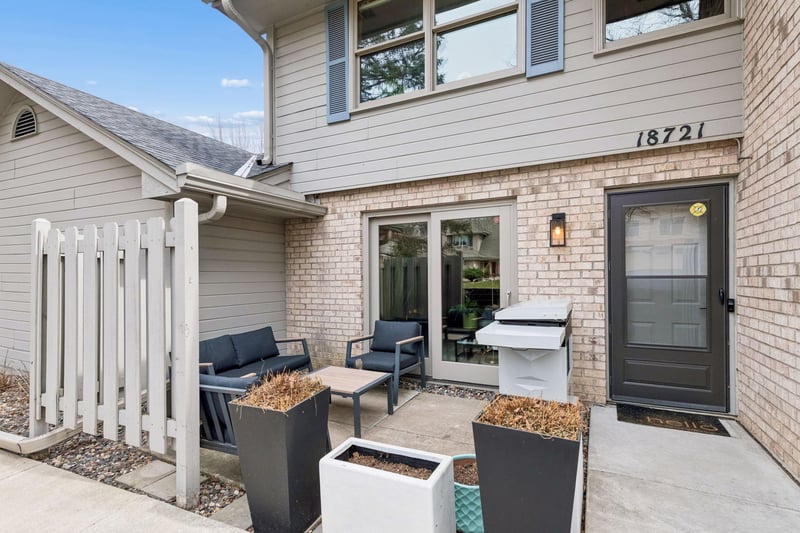 18721 Clear View Ct, Minnetonka, MN 55345