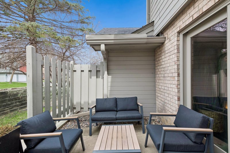18721 Clear View Ct, Minnetonka, MN 55345