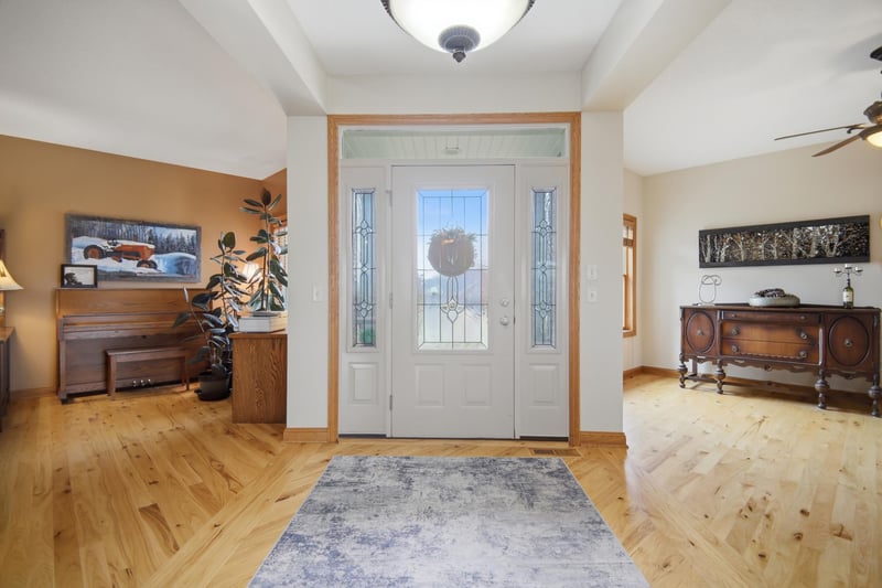 1618 27th St NW, Austin, MN 55912
