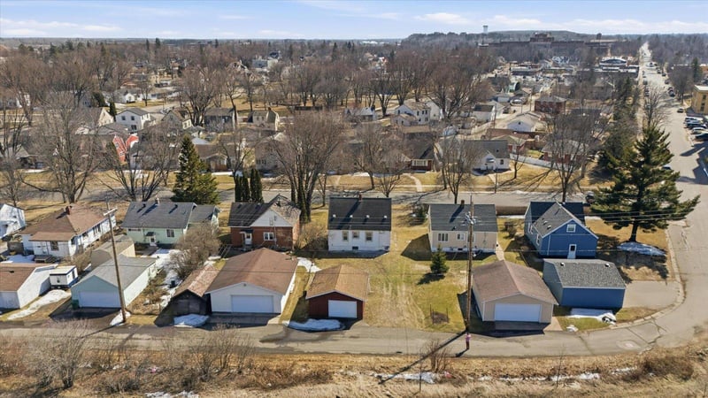 709 Michigan St, Hibbing, MN 55746