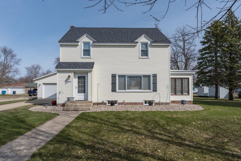 605 W Alden St, Arlington, MN 55307