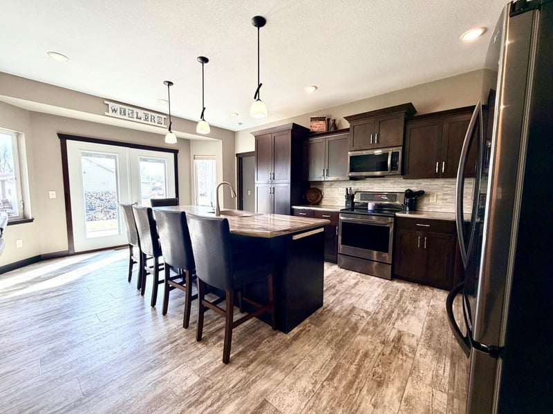 1781 Donavon Dr, Worthington, MN 56187