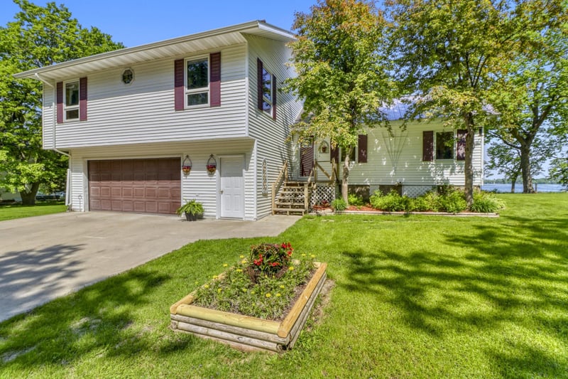 20473 Leisure Dr, Pelican Rapids, MN 56572