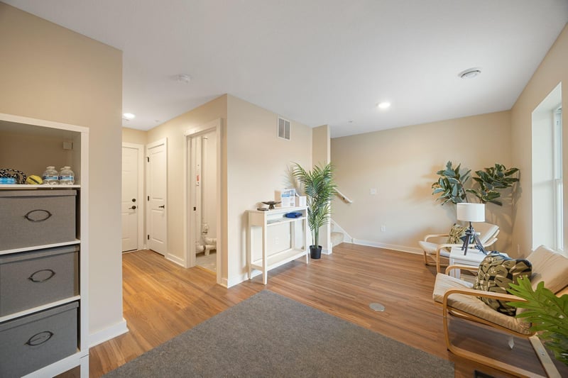 2155 Ivy Ave E #1, Saint Paul, MN 55119