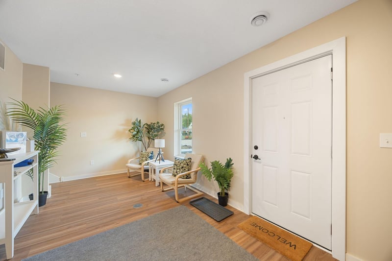 2155 Ivy Ave E #1, Saint Paul, MN 55119
