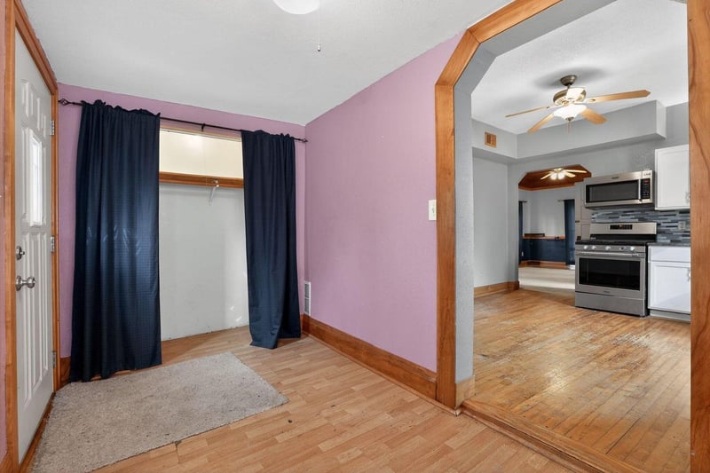 809 E Park Ave, Luck, WI 54853