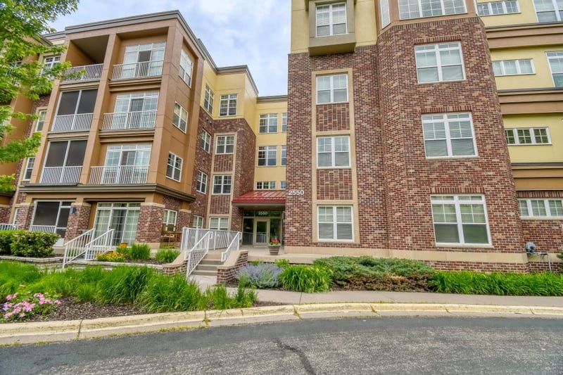 2550 38th Ave NE #108, Saint Anthony, MN 55421