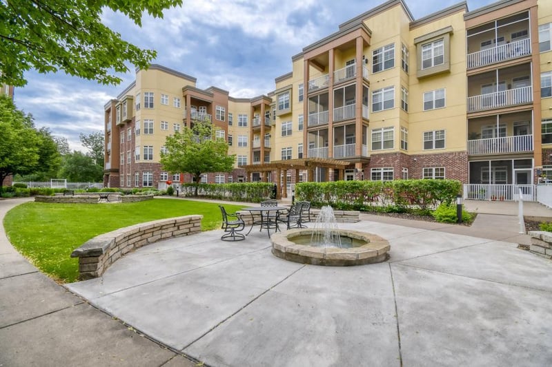 2550 38th Ave NE #108, Saint Anthony, MN 55421